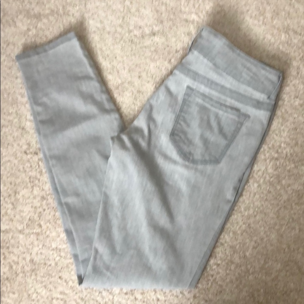 Gray skinny jeans